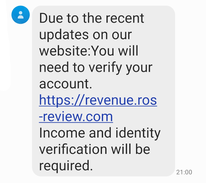 A fraudulent text message with a link to a scam website